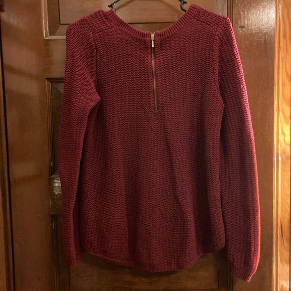 Scoop neck Sweater - Picture 2 of 2